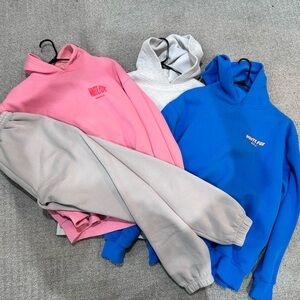 WHITE FOXX xs-small 3 hoodies 1 pants